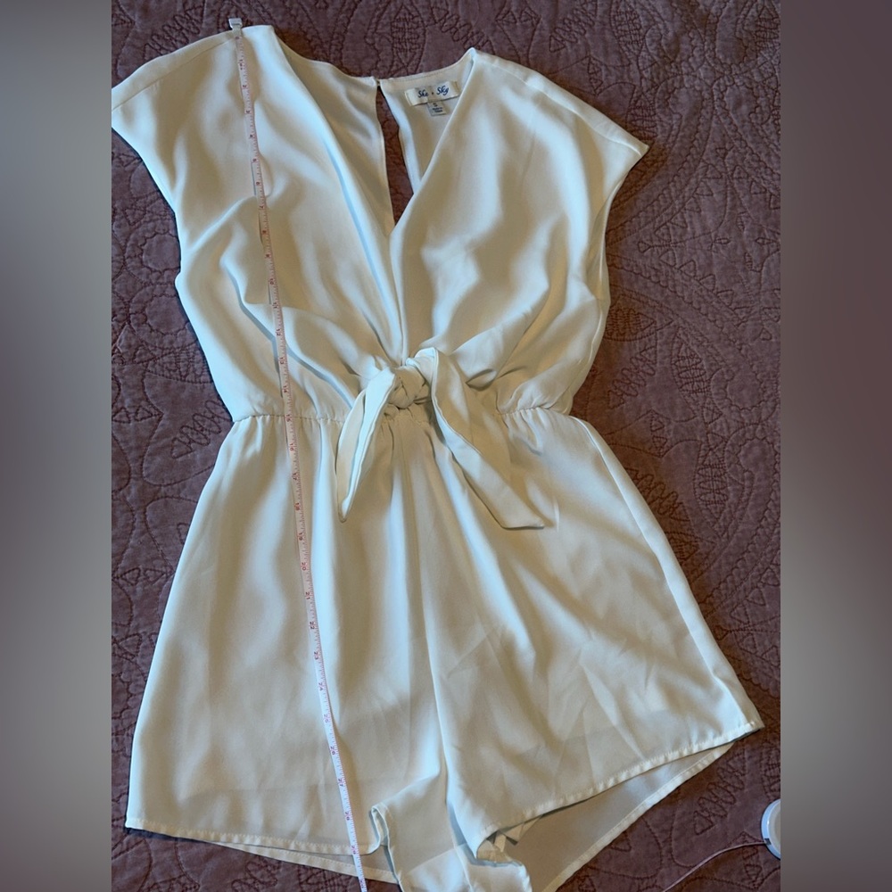 White Romper with Tie Front - Picture 9 of 16